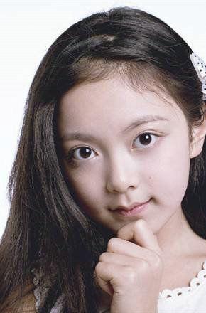 张天妤个人资料,才华横溢的年轻艺术家，揭秘她的成长之路